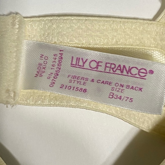 Vintage lily of France bra 34B Tighten up sexy front closure. - Picture 7 of 10